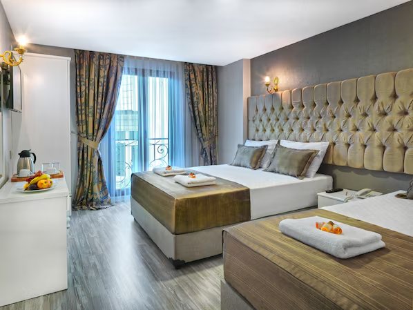 Grand Pamir Hotel Istanbul — Guest room