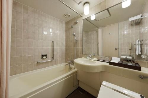 Grand Prince Hotel New Takanawa — Bathroom