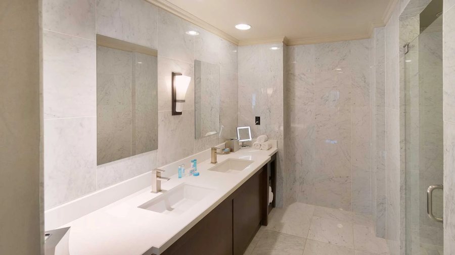 Grand Sierra Resort and Casino — Bathroom