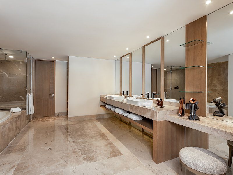 Grand Velas Los Cabos — Bathroom