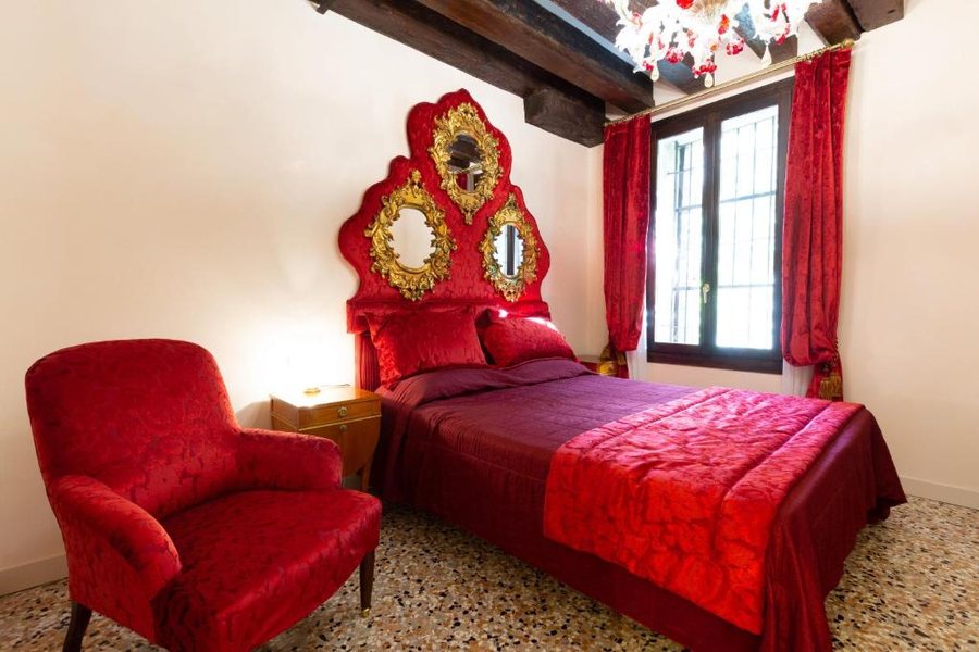 Granda Sweet Suites — Guest room
