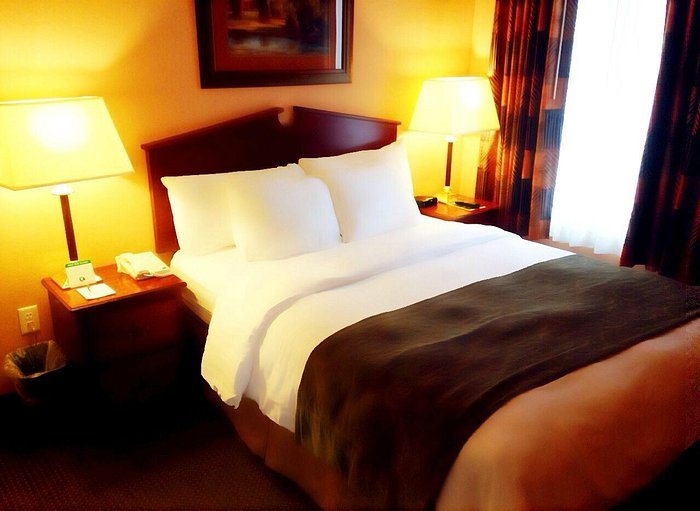 GrandStay Residential Suites Hotel Sheboygan — Guest room