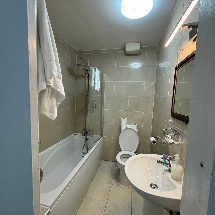 Grange Clarendon Hotel — Bathroom