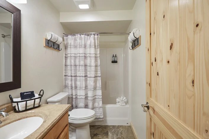 Granite Park Chalet — Bathroom