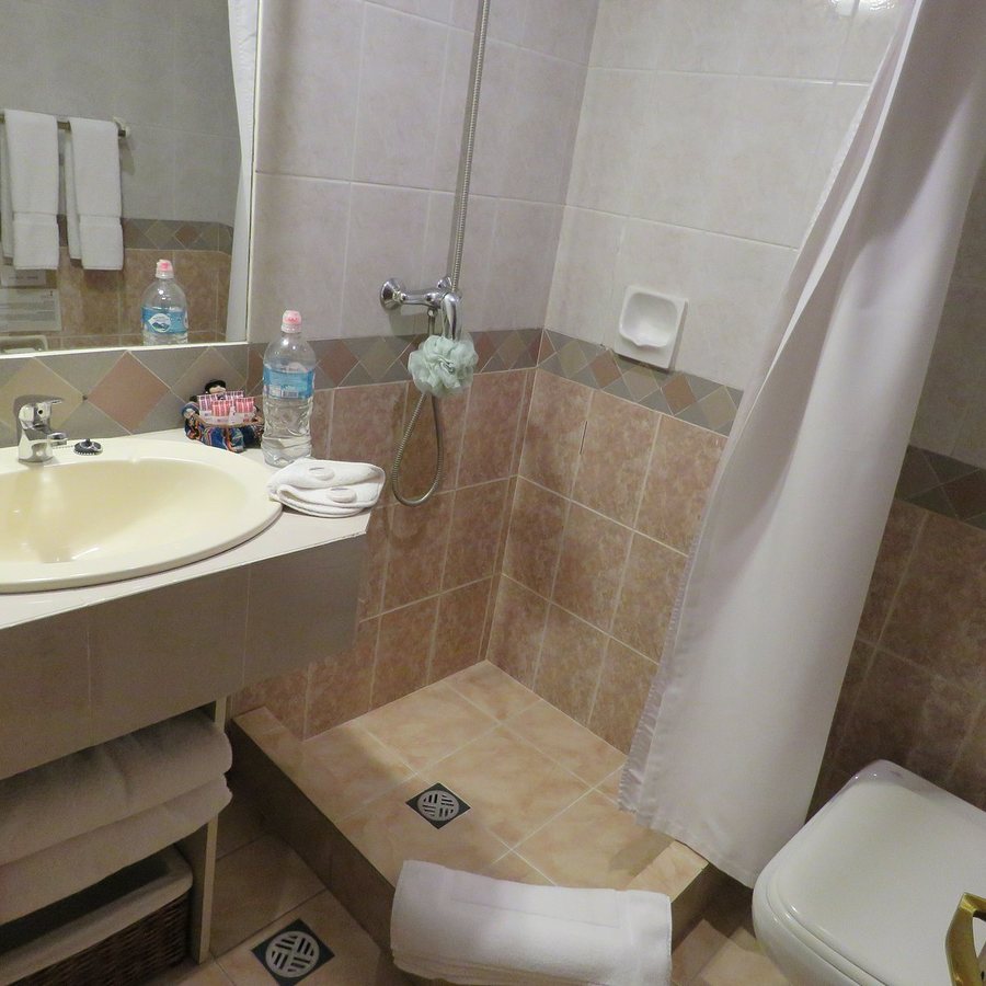 GranSueno — Bathroom