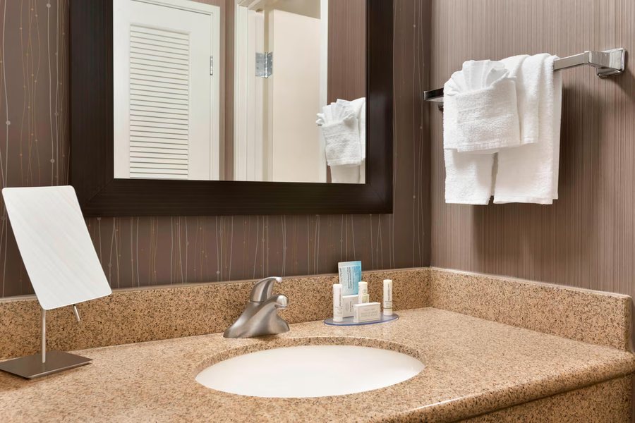 Grant Street Inn — Bathroom