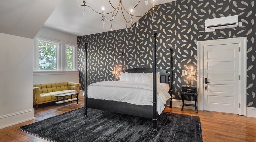 Graystone of Wilmington — Guest room