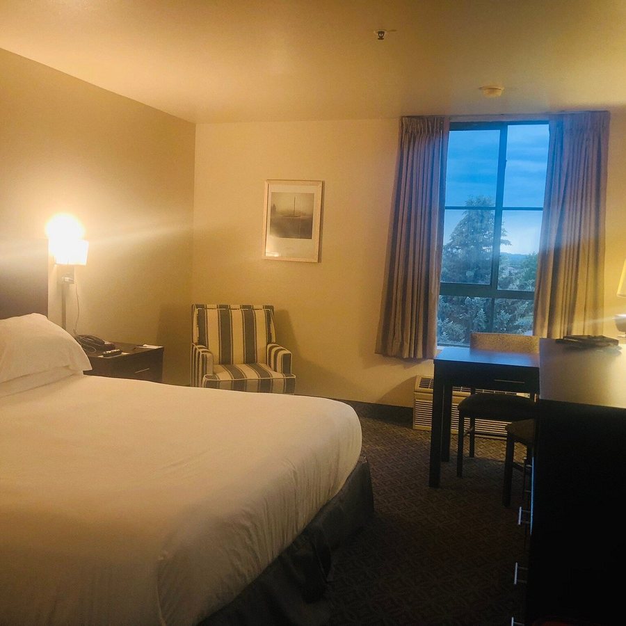 Great Falls Inn by Riversage — Guest room