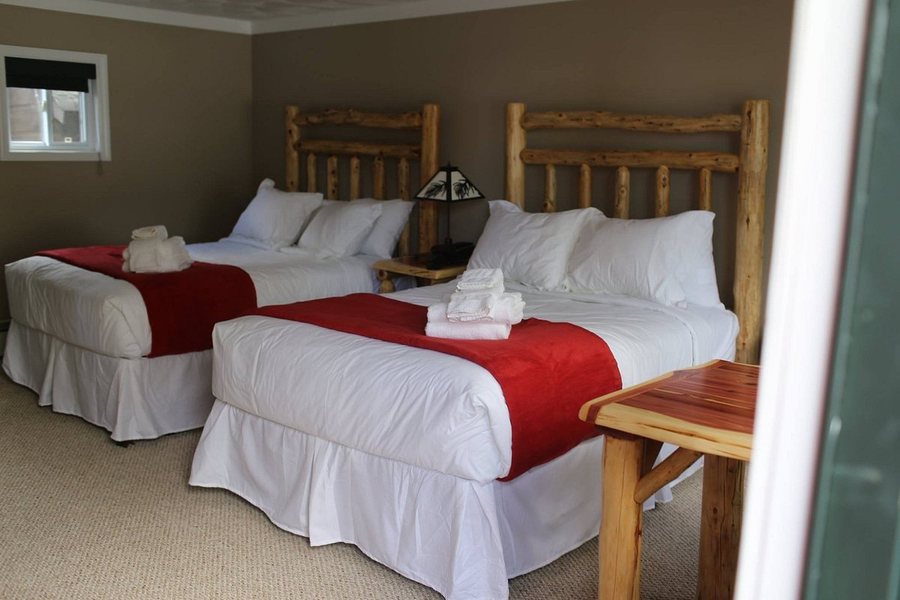 Great Pines — Guest room