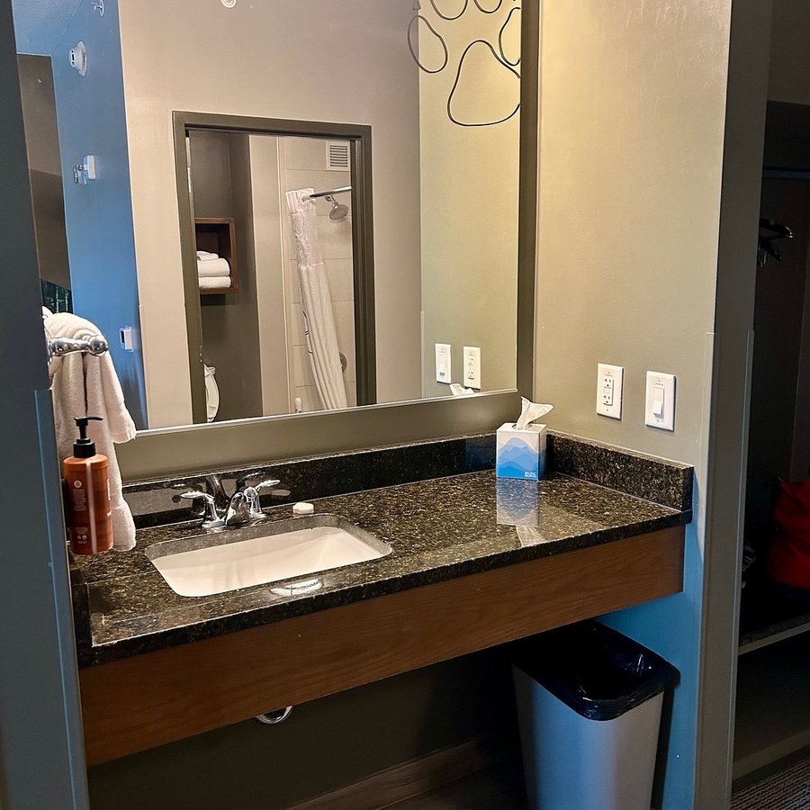 Great Wolf Lodge Atlanta LaGrange GA — Bathroom