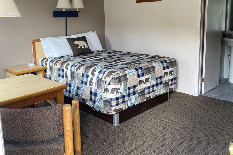 Green Creek Inn And RV Park — Guest room