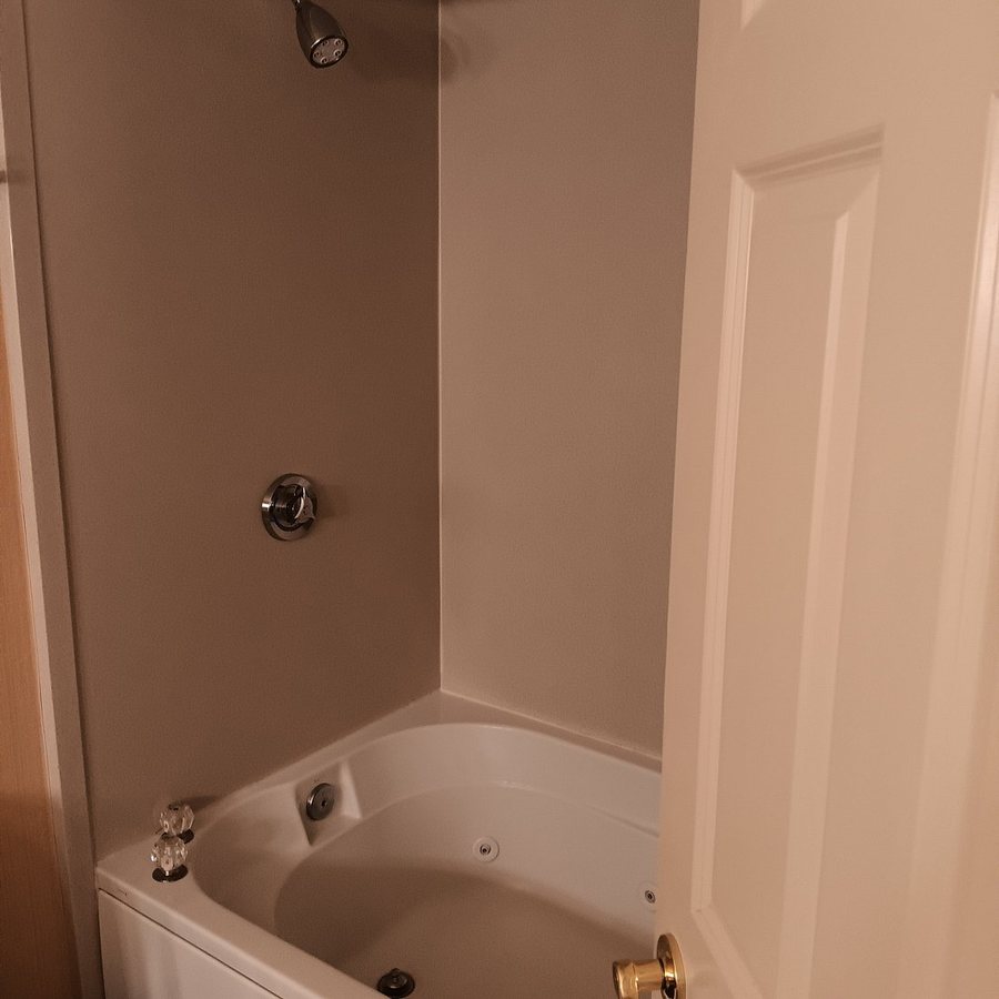 Green Mountain Suites Hotel — Bathroom
