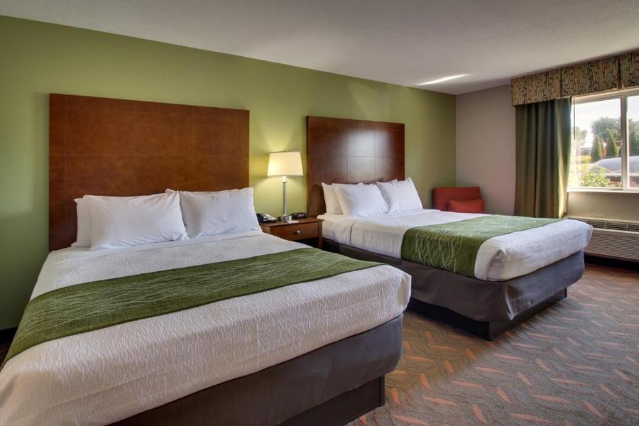 Greenfield Inn Suites — Guest room