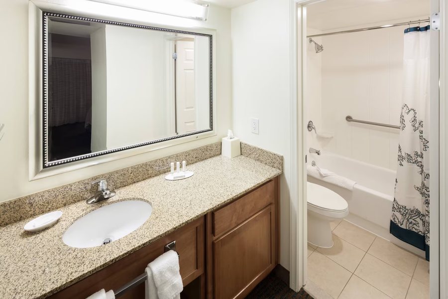 Greenlake Guest House — Bathroom