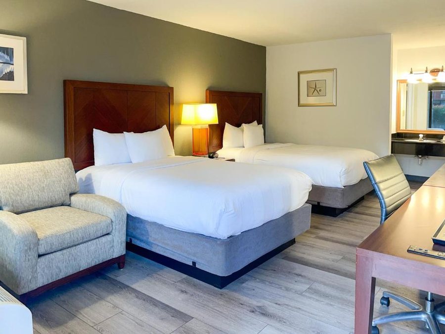 GreenTree Inn Houston IAH Airport — Guest room