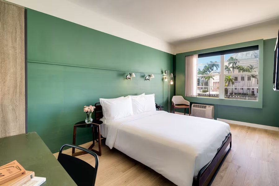 Greenview Hotel Miami Beach Florida — Guest room