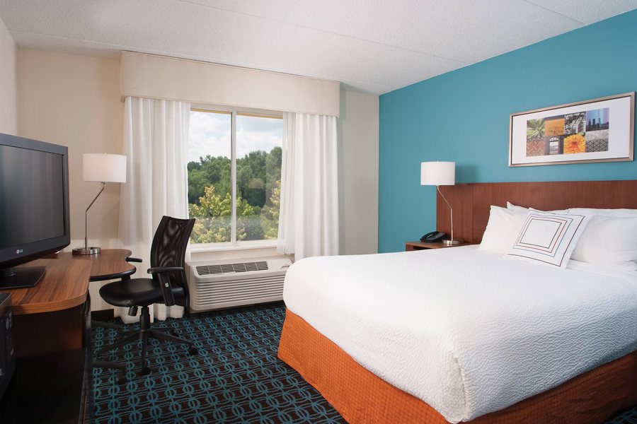 Greenville Airport Inn — Guest room