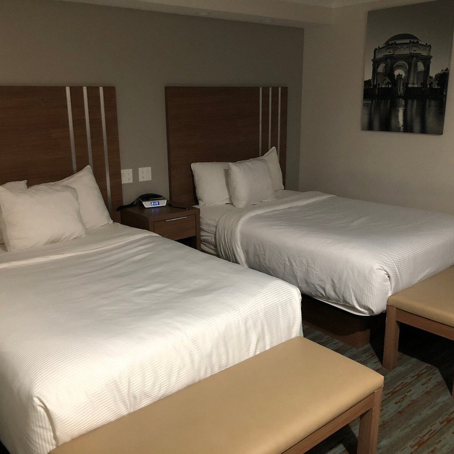 Greenwich Inn — Guest room