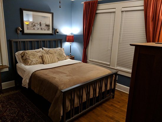 Greenwood Bed and Breakfast — Guest room