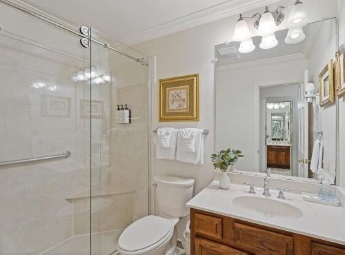 Grenoble House — Bathroom