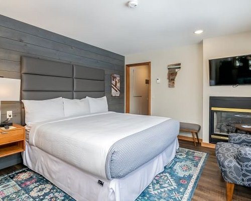 Grey Fox Inn Resort — Guest room