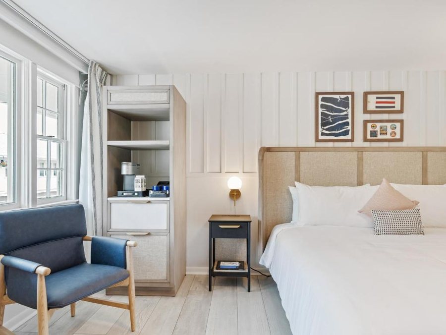 Greyfinch Chatham Inn — Guest room