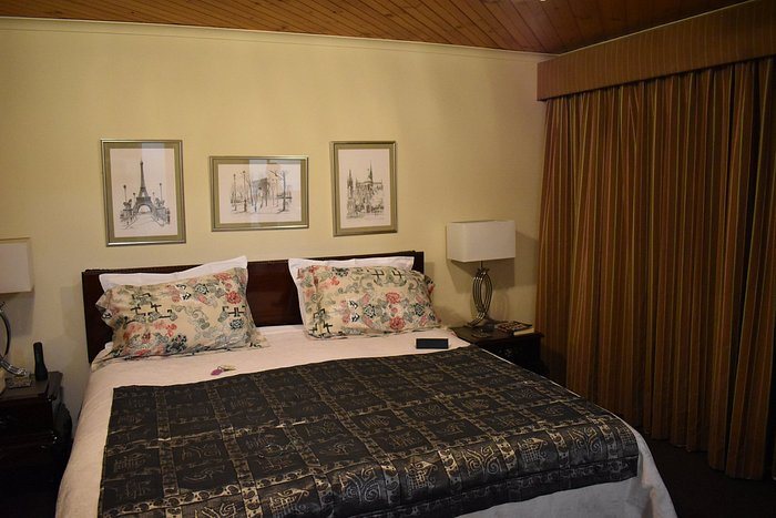 Grindelwald Lodge — Guest room