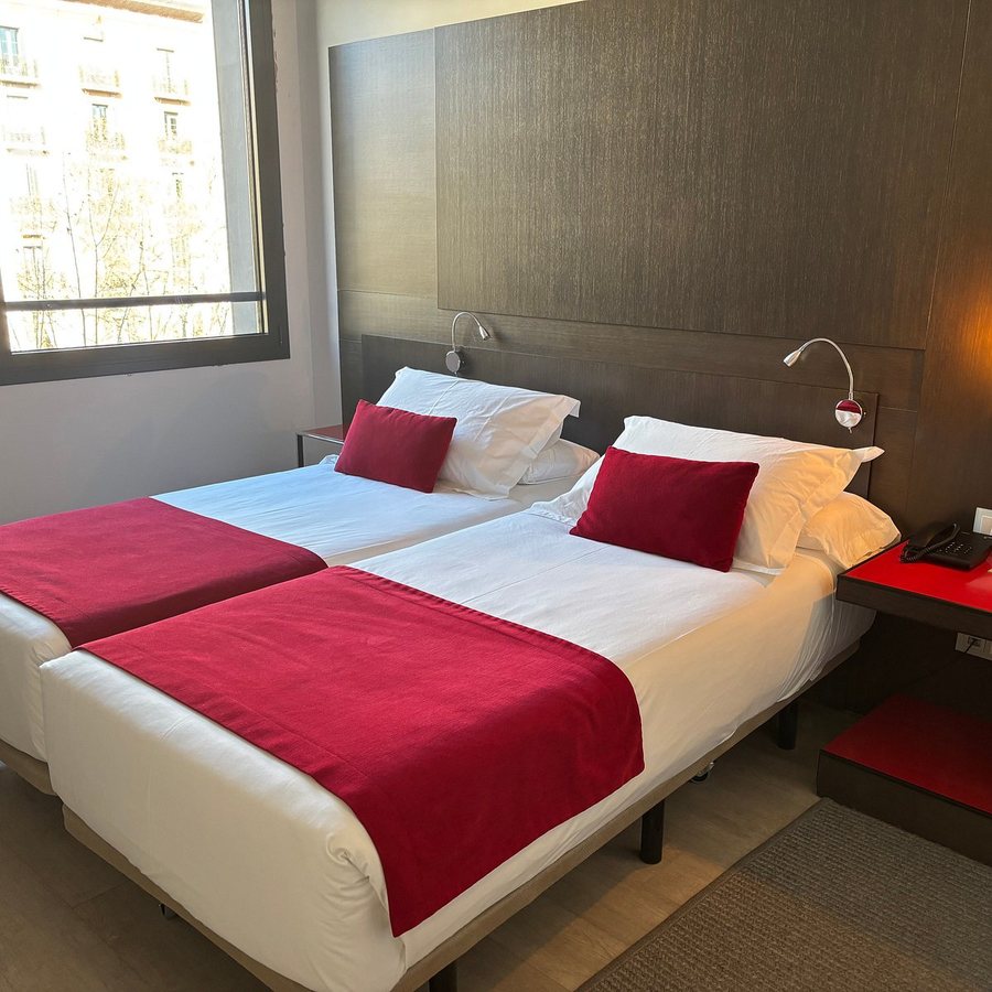 Grupotel Gran Via 678 Barcelona Catalonia — Guest room