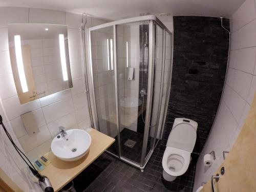 Guesthouse Husky — Bathroom