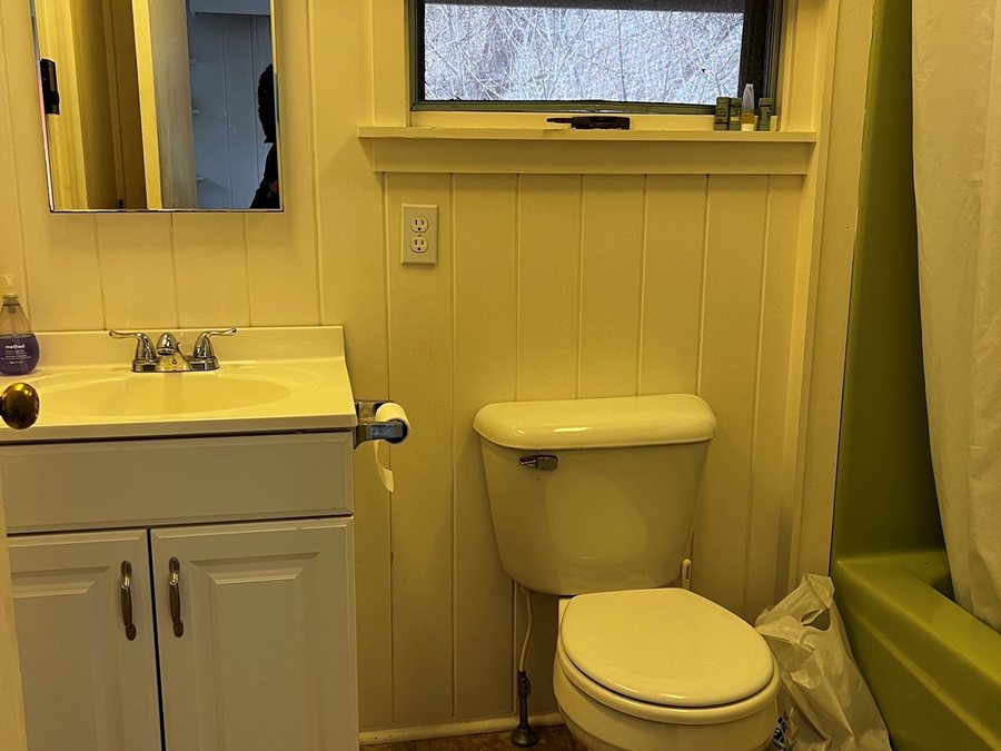 Gull Cottage Bed Breakfast — Bathroom