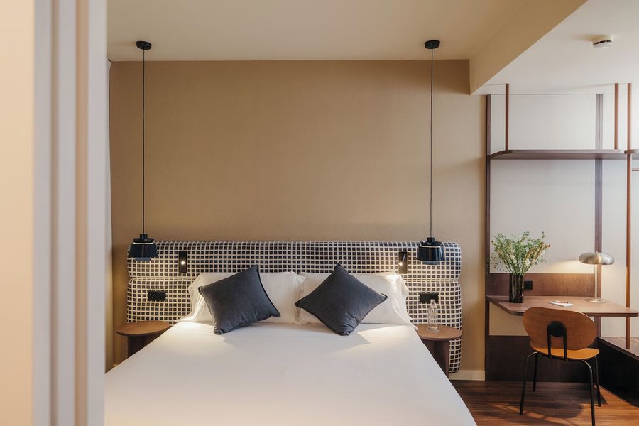 H Regas Barcelona Catalonia — Guest room