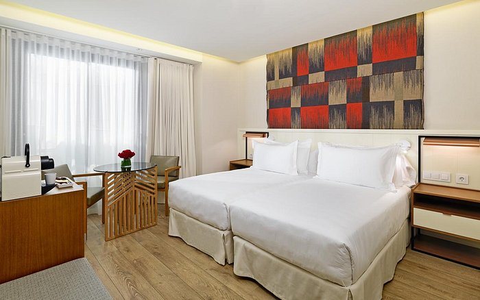 H10 Cubik Barcelona Catalonia — Guest room