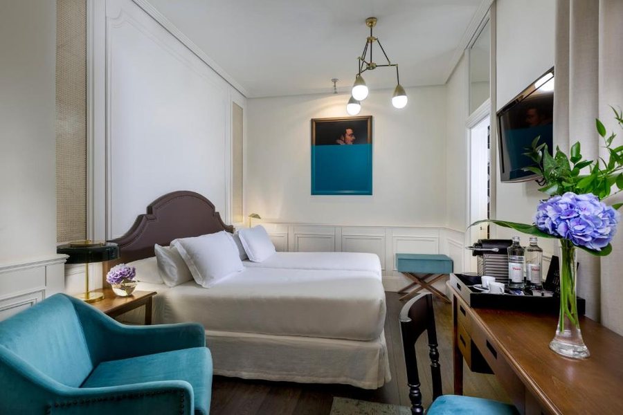 H10 Villa de la Reina — Guest room