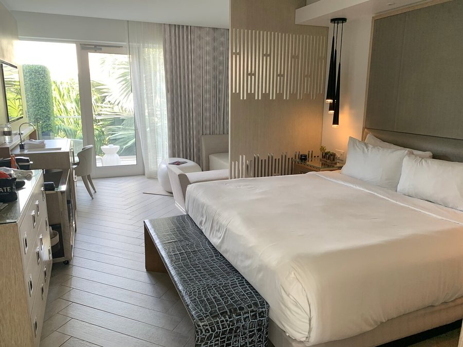 H2o Suites Hotel — Guest room