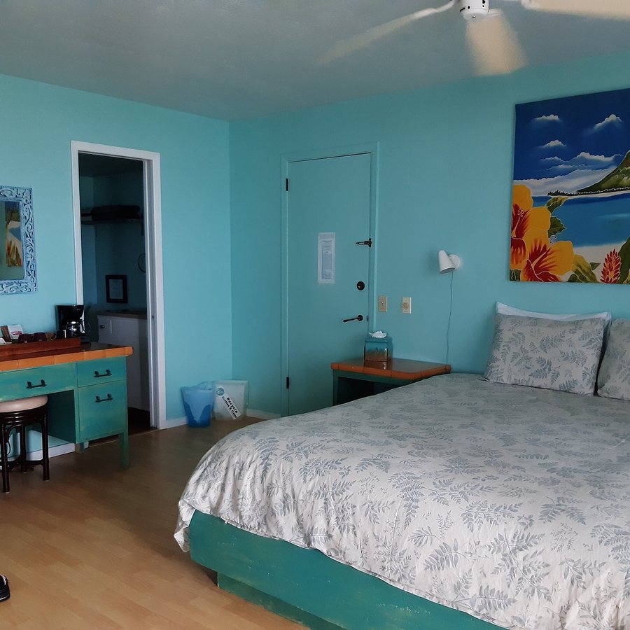 Hale Kai Hawaii Bed Breakfast — Guest room