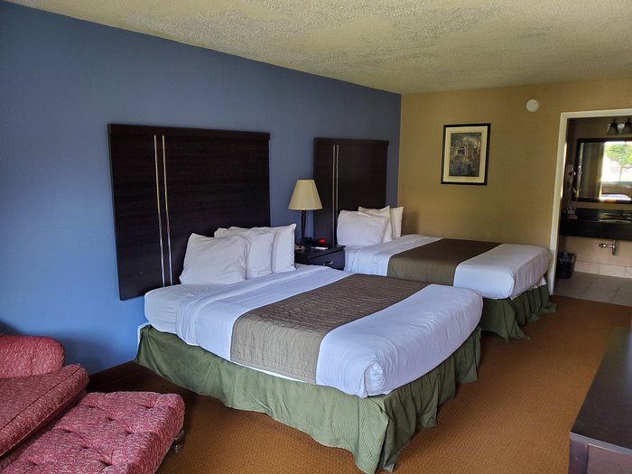 Hammock Hotel Lancaster PA — Guest room