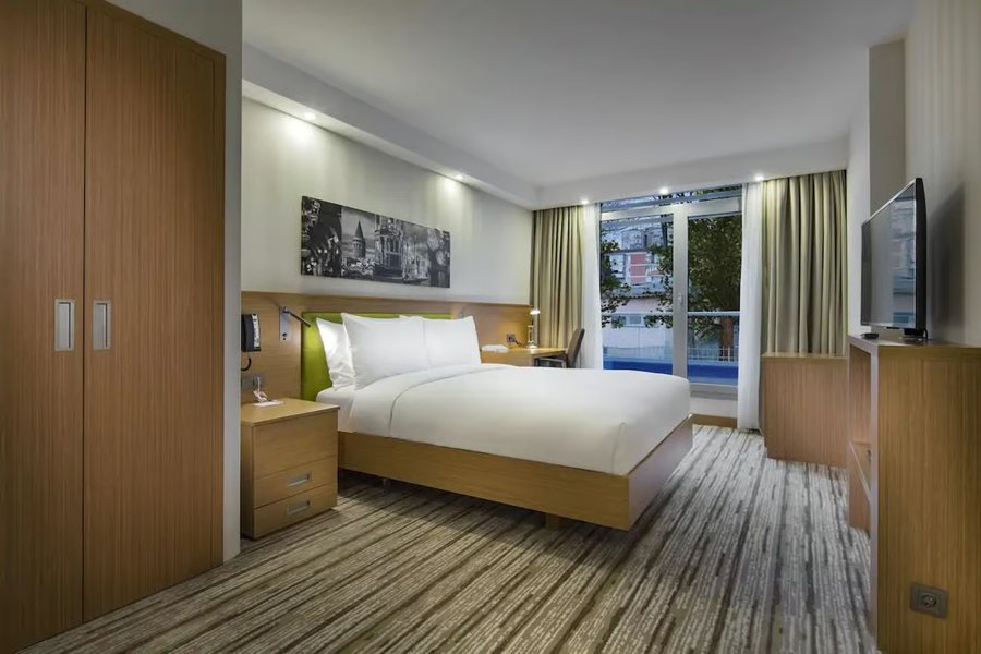 Hampton by Hilton Istanbul Sisli Istanbul — Guest room