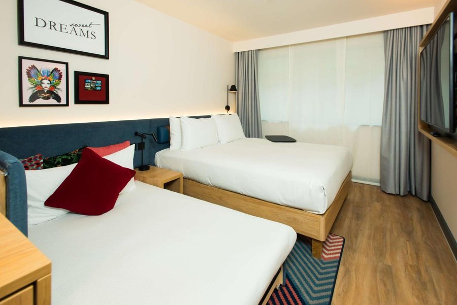 Hampton By Hilton London Park Royal — Guest room
