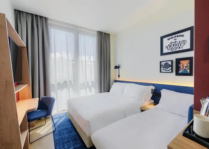 Hampton By Hilton Venice Isola Nuova — Guest room