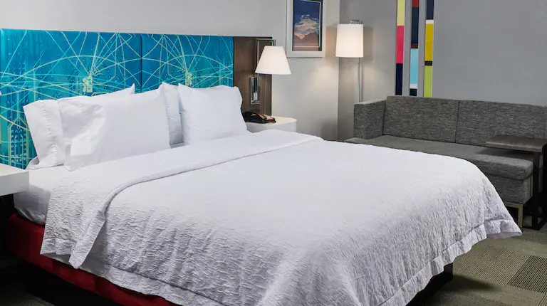 Hampton Inn Alamogordo — Guest room