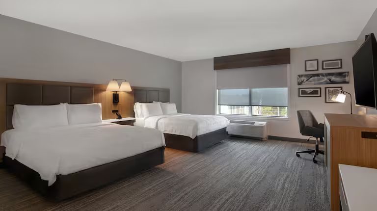 Hampton Inn Anderson — Guest room