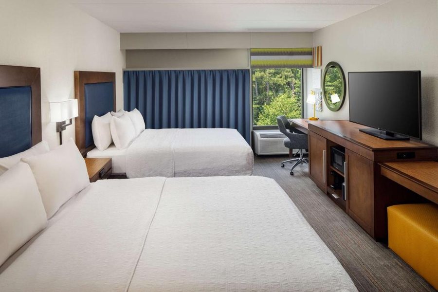 Hampton Inn Atlanta Northlake — Guest room