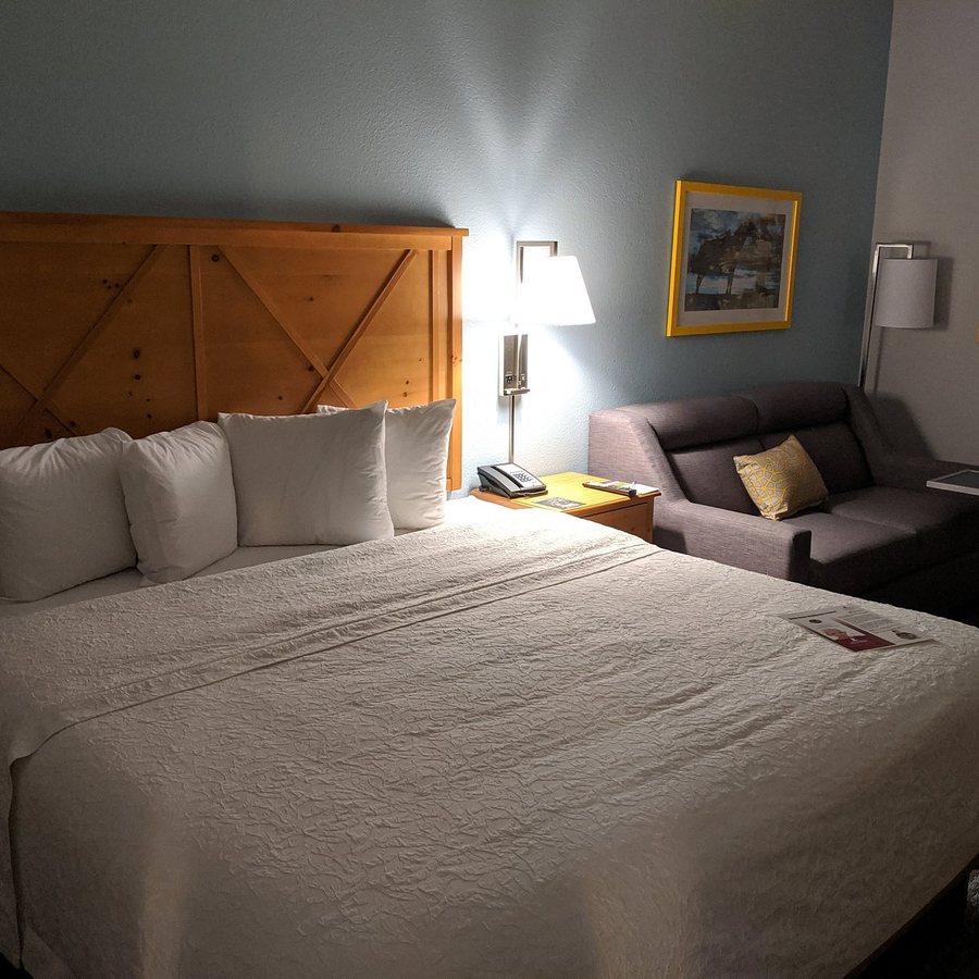 Hampton Inn Austin Nw Near The Domain — Guest room