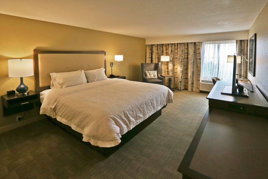 Hampton Inn Billings — Guest room