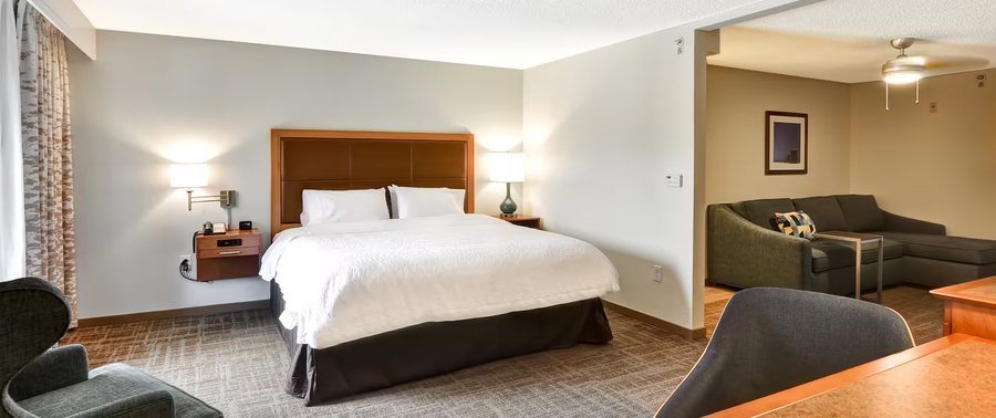 Hampton Inn Boca Raton — Guest room