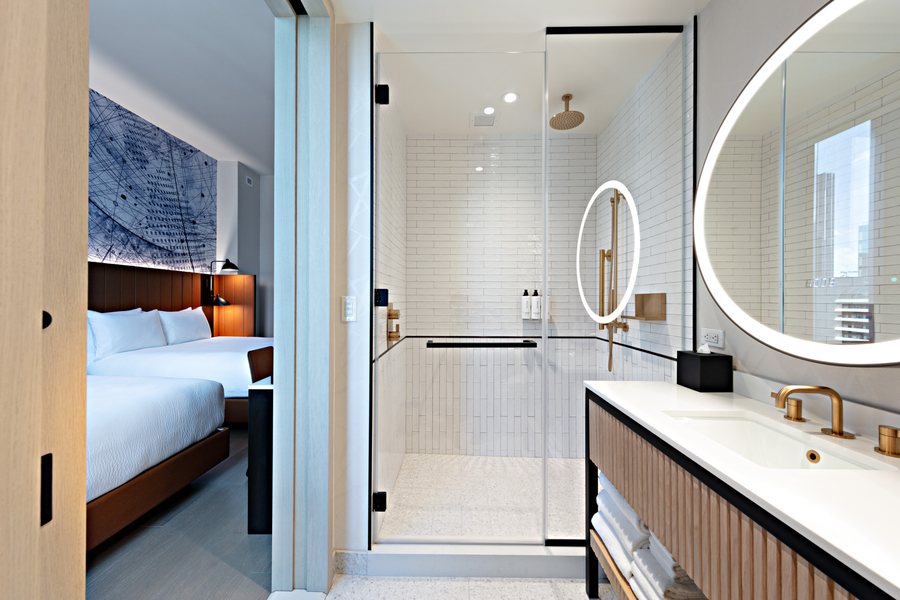Hampton Inn by Hilton New York Times Square New York City New York — Bathroom