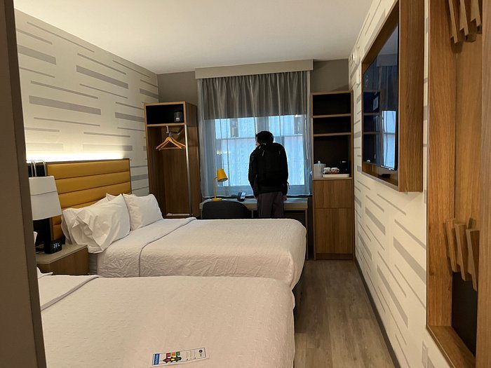 Hampton Inn by Hilton New York Times Square New York City New York — Guest room