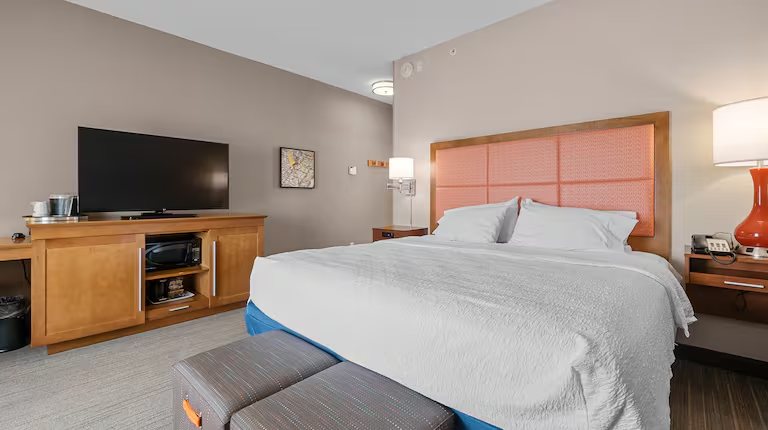 Hampton Inn Cape Girardeau I 55 East — Guest room