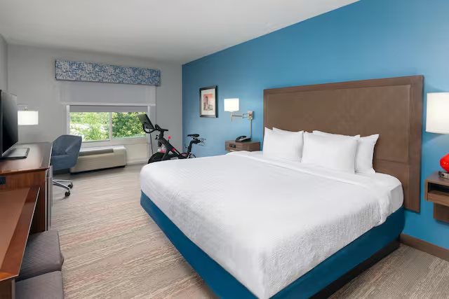 Hampton Inn Charlotte uptown — Guest room