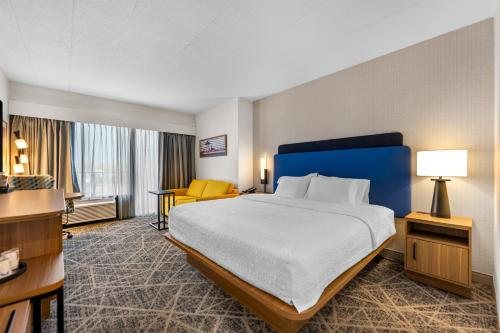 Hampton Inn Chicago Gurnee — Guest room